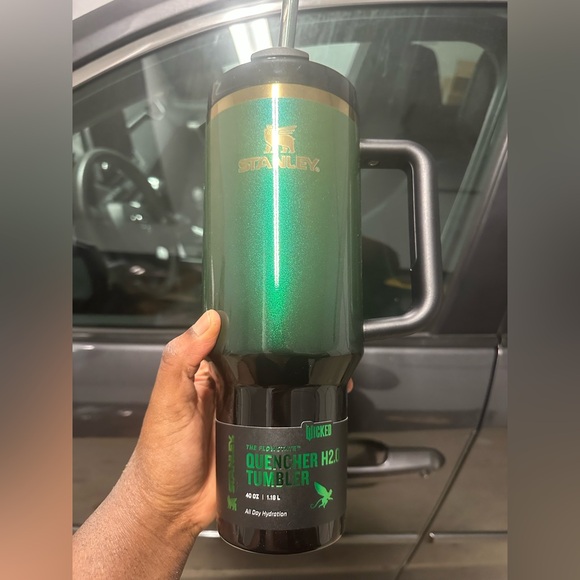 Stanley Wicked Elphaba 2024 40oz Quencher Authentic - Picture 15 of 16